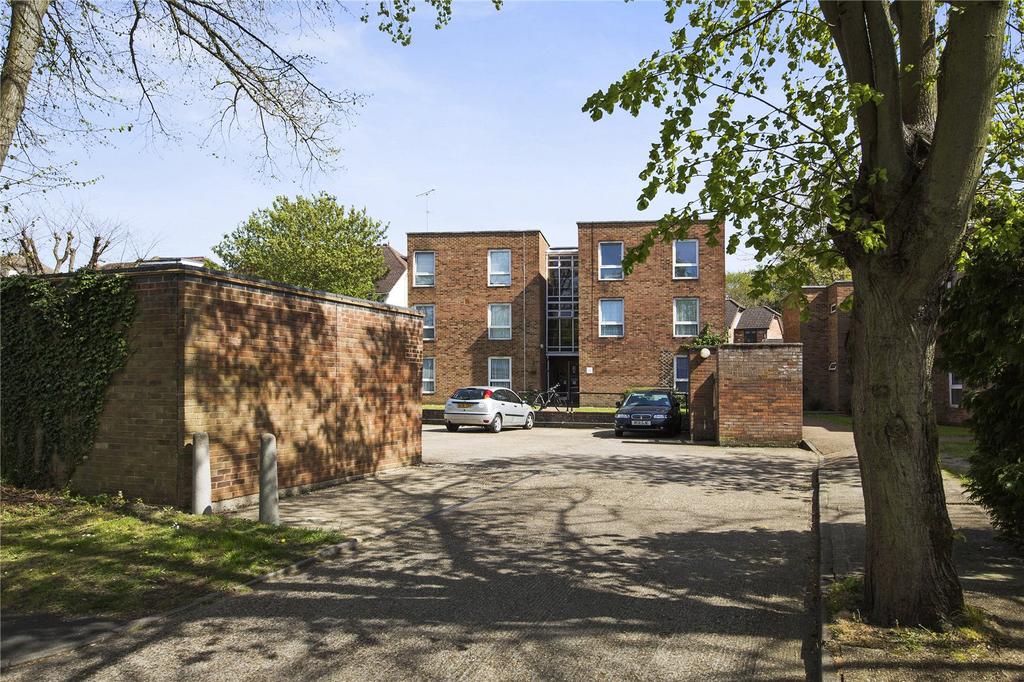 Melrose Road, Weybridge, KT13 1 bed apartment for sale £245,000