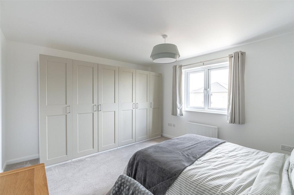 Bedroom 1 Alt