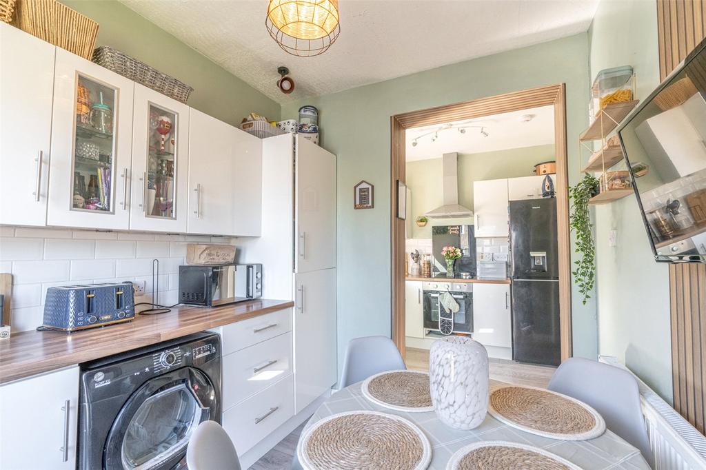 Kitchen Alt