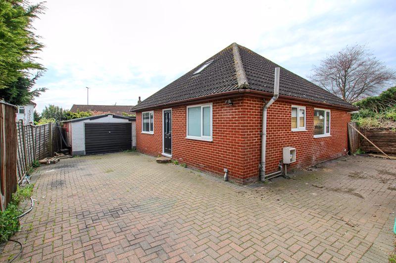Arbuthnot Lane, Bexley, Kent 4 bed bungalow £2,000 pcm (£462 pw)