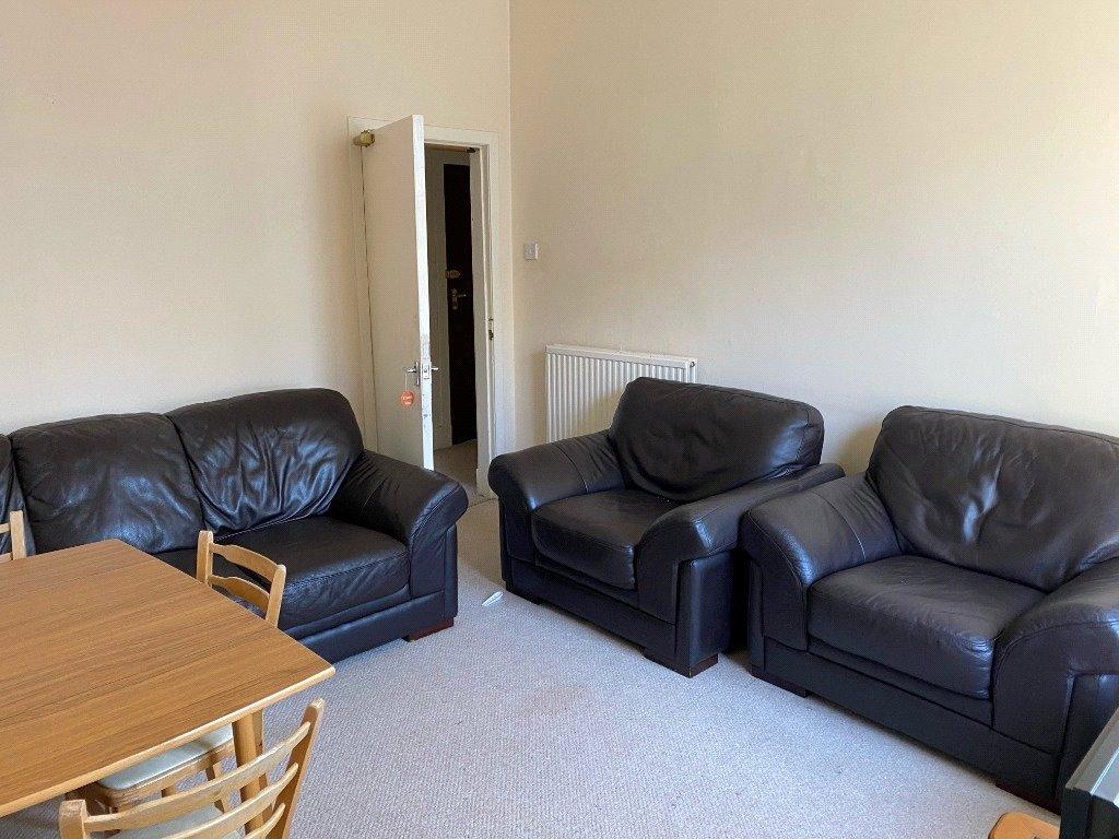 Aberdeen - 3 bedroom flat to rent