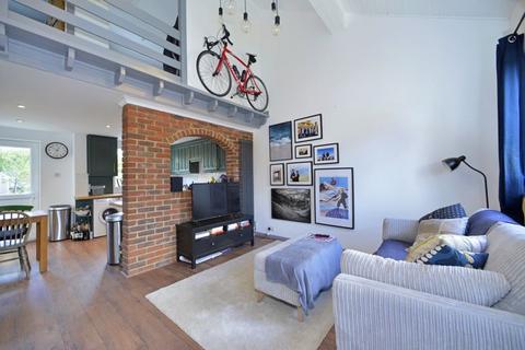 39 Elm Park, Cranleigh, GU6 8UG