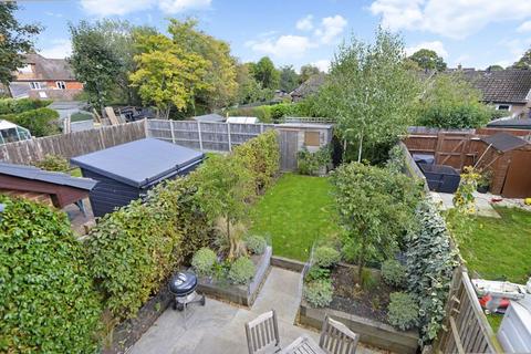 39 Elm Park, Cranleigh, GU6 8UG