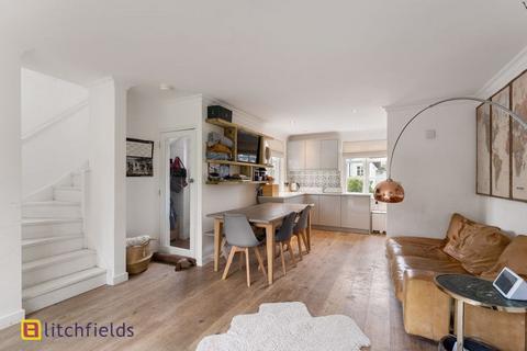3 bedroom cottage for sale, Wordsworth Walk, Hampstead Garden Suburb, NW11