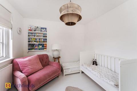 14 Wordsworth Walk, London, NW11 6AU