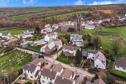 4 bedroom detached house to rent, Manor Court, Bideford