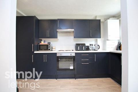 2 bedroom house to rent, Shirley Street, Hove