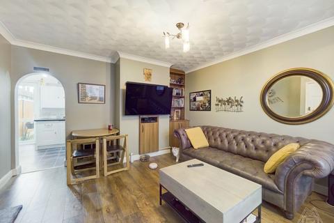 8 Barle Gardens, South Ockendon, RM15 5QP
