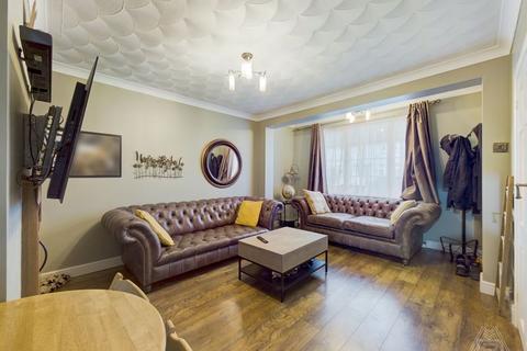 8 Barle Gardens, South Ockendon, RM15 5QP