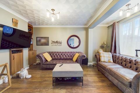 8 Barle Gardens, South Ockendon, RM15 5QP