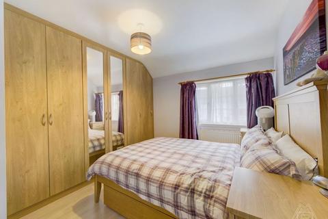8 Barle Gardens, South Ockendon, RM15 5QP