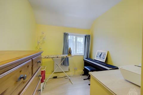 8 Barle Gardens, South Ockendon, RM15 5QP
