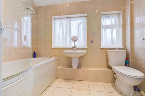 8 Barle Gardens, South Ockendon, RM15 5QP