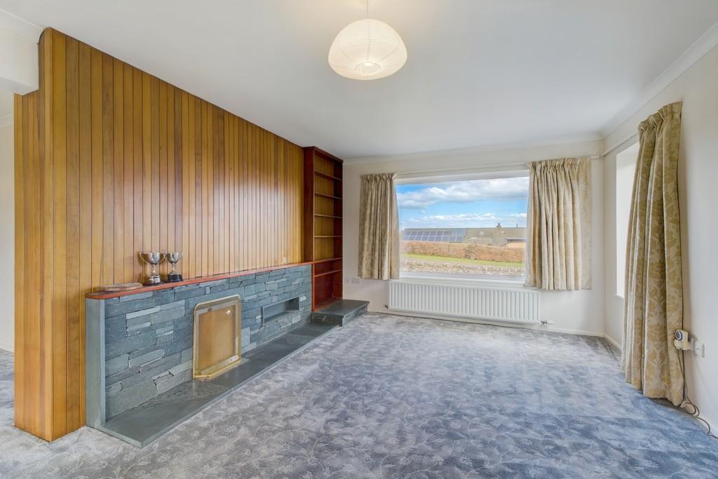 Spacious L Shaped Lounge