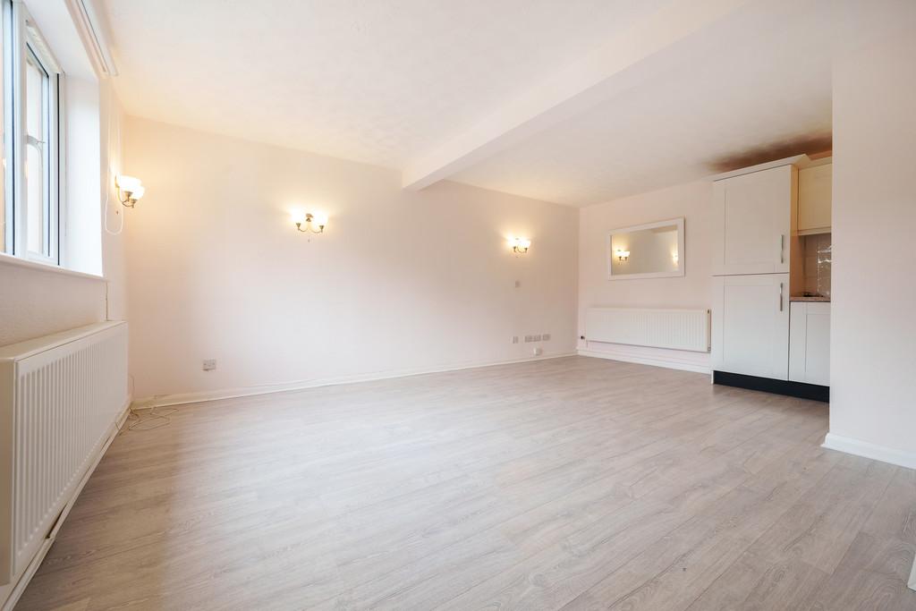 Open Plan Living Room / Kitchen