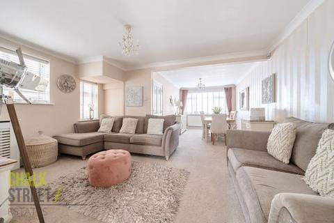 42 Blacksmiths Lane, Rainham, RM13 7AH