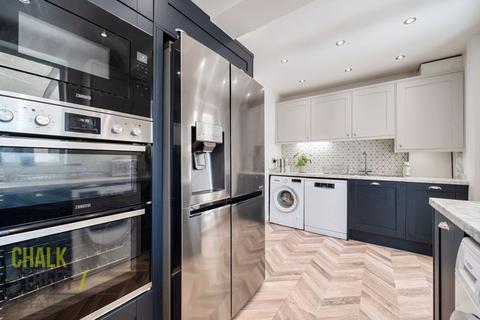 42 Blacksmiths Lane, Rainham, RM13 7AH