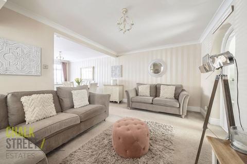 42 Blacksmiths Lane, Rainham, RM13 7AH