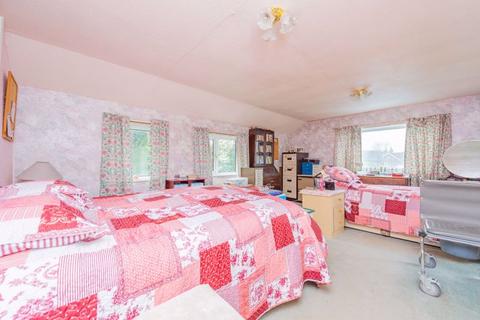 The Cottage Chirk Green, Chirk, Wrexham, LL14 5PY