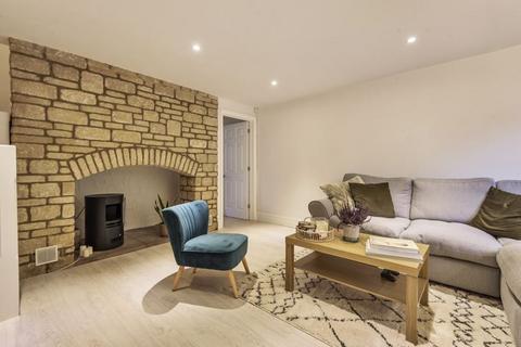 3 bedroom semi-detached house for sale - Cotswold Meadow, Witney OX28