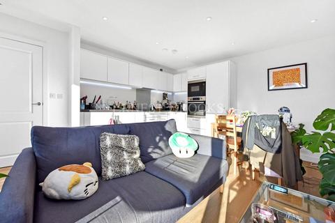 2 bedroom apartment for sale, Artisan Apartments, Legacy Wharf, Stratford, E15