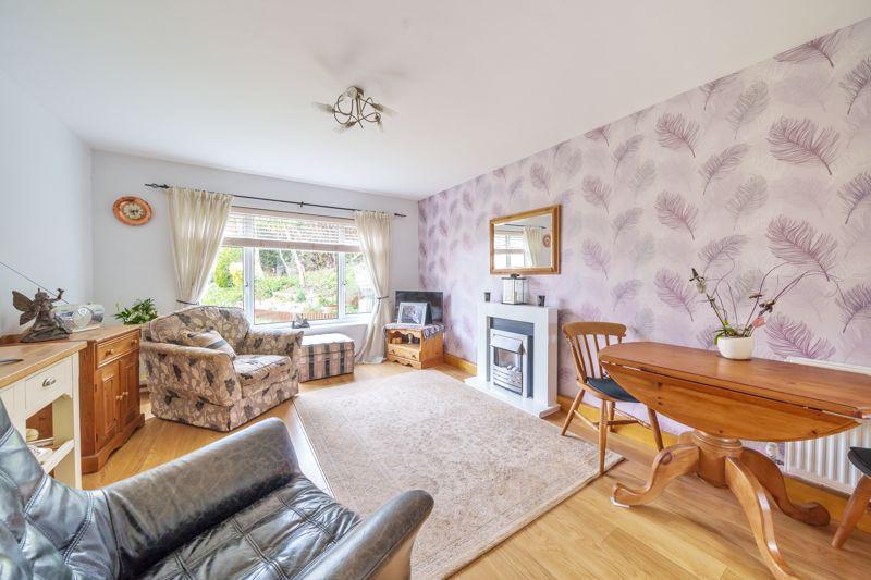 South Road, Corfe Mullen, BH21 2 bed ground floor flat £239,950