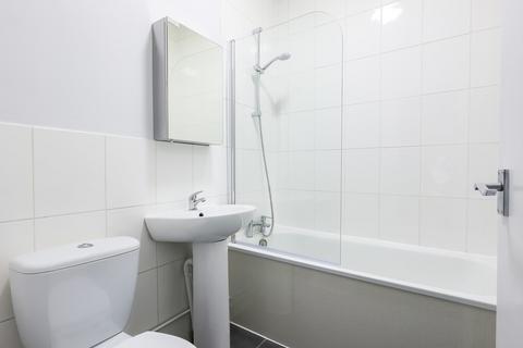 Studio to rent - Mount View Road, Crouch End, London, N4