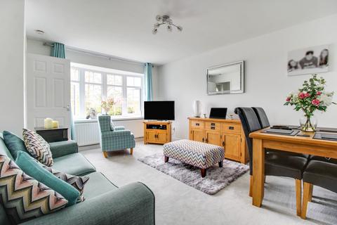165 Avonmead, Swindon, SN25 3PS