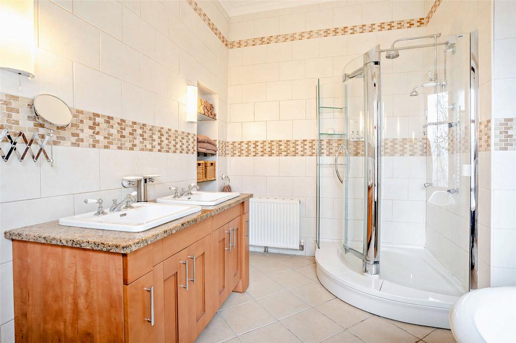 En Suite Bathroom