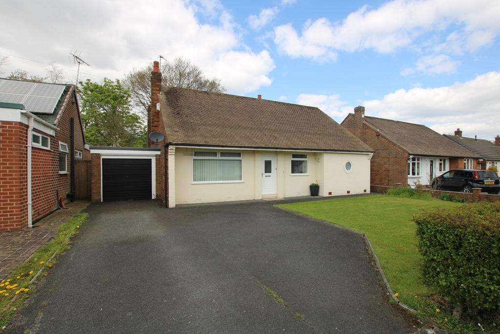 Birchall Avenue, Culcheth, Warrington, WA3 3 bed bungalow for sale £