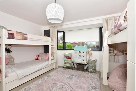 52 Bradstow Way, Broadstairs, CT10 1AJ
