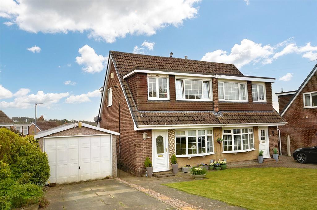 Woodlea View, Yeadon, Leeds, West Yorkshire 3 bed semidetached house