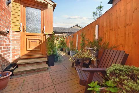 12 Sunny View, East Ardsley, Wakefield, WF3 2JP
