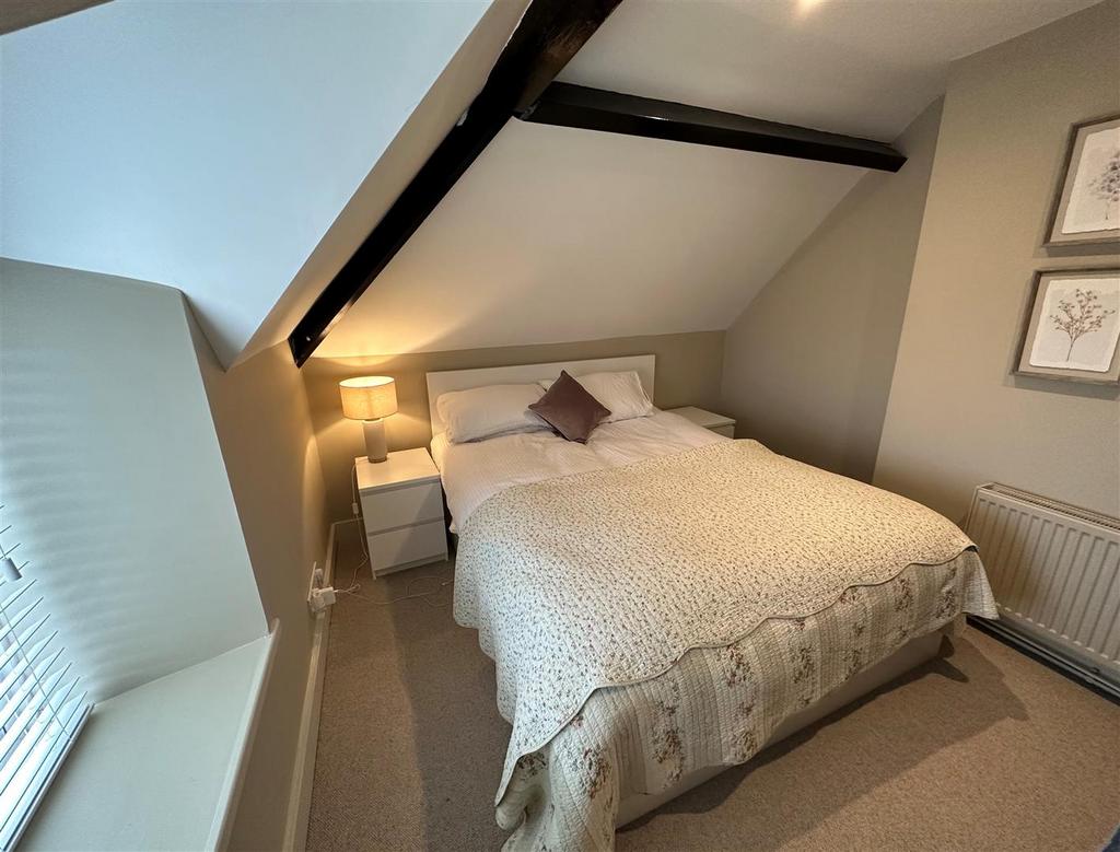 New bedroom photo.jpg