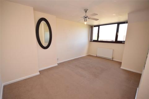 98 Brandy Carr Road, Kirkhamgate, Wakefield, WF2 0RJ