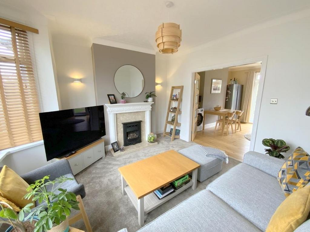 Portland Place, Grimsby 3 bed semidetached house for sale £190,000