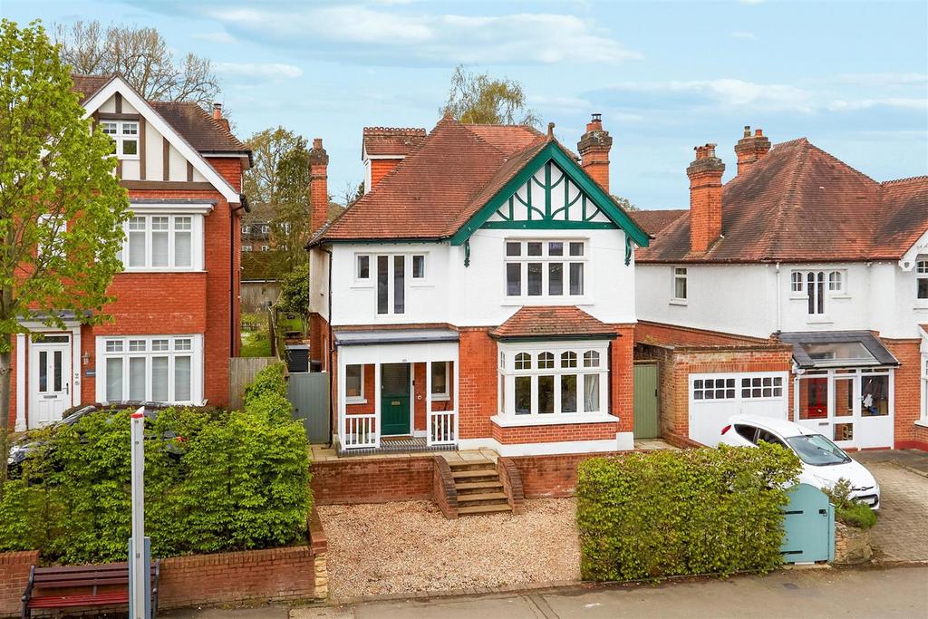 Hare Lane, Claygate 5 bed detached house for sale £1,400,000