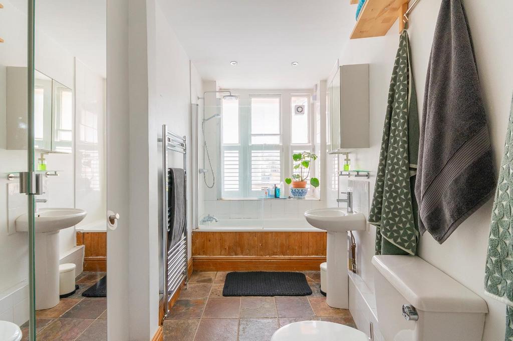 DAORNOTLE23 - Bathroom C.jpg