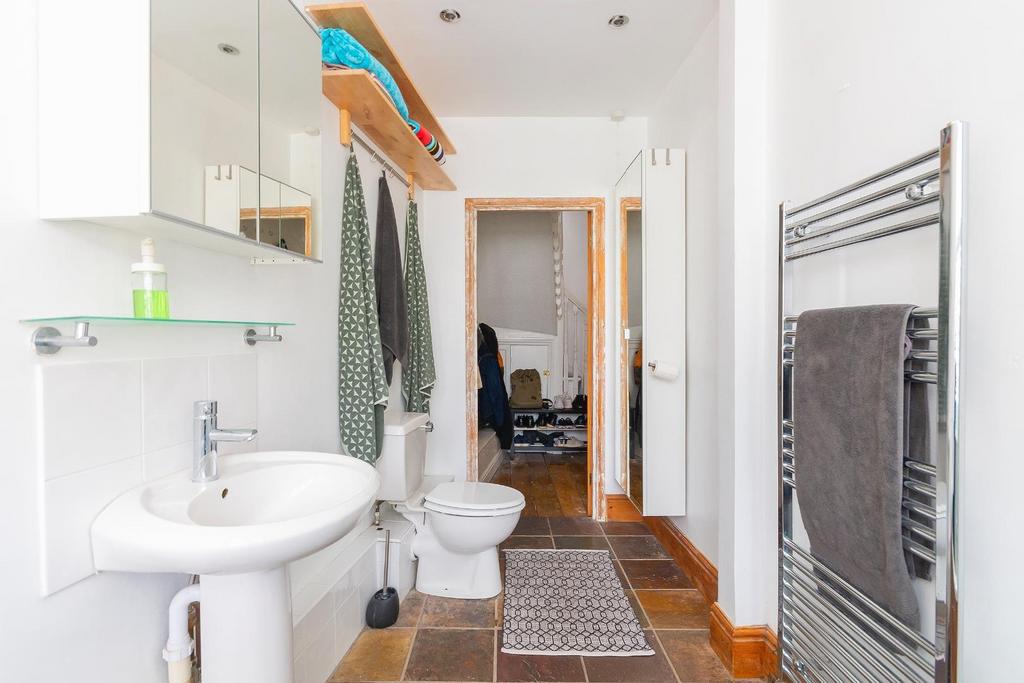DAORNOTLE23 - Bathroom A.jpg