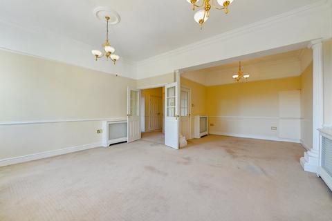 3 bedroom apartment for sale, The Broad Walk, Imperial Square, Cheltenham, Gloucestershire, GL50