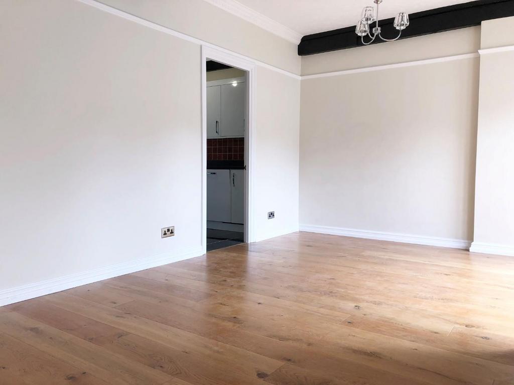 Twyford Mill, Stortford... 2 bed flat £295,000