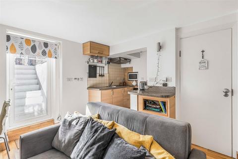 1 bedroom flat for sale - 172 Castelnau, Barnes, London, SW13