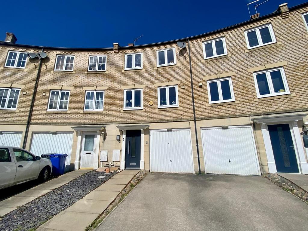 Baines Way, Grange Park, Northampton NN4 3 bed townhouse for sale £