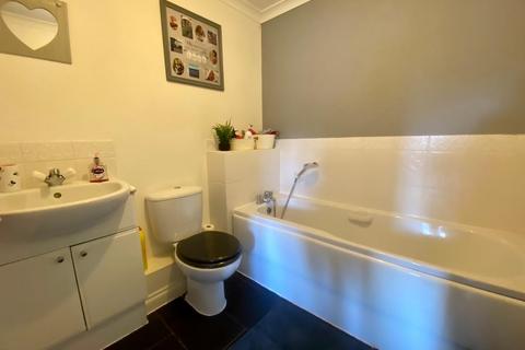 9 Baines Way, Grange Park, Northampton, NN4 5DP