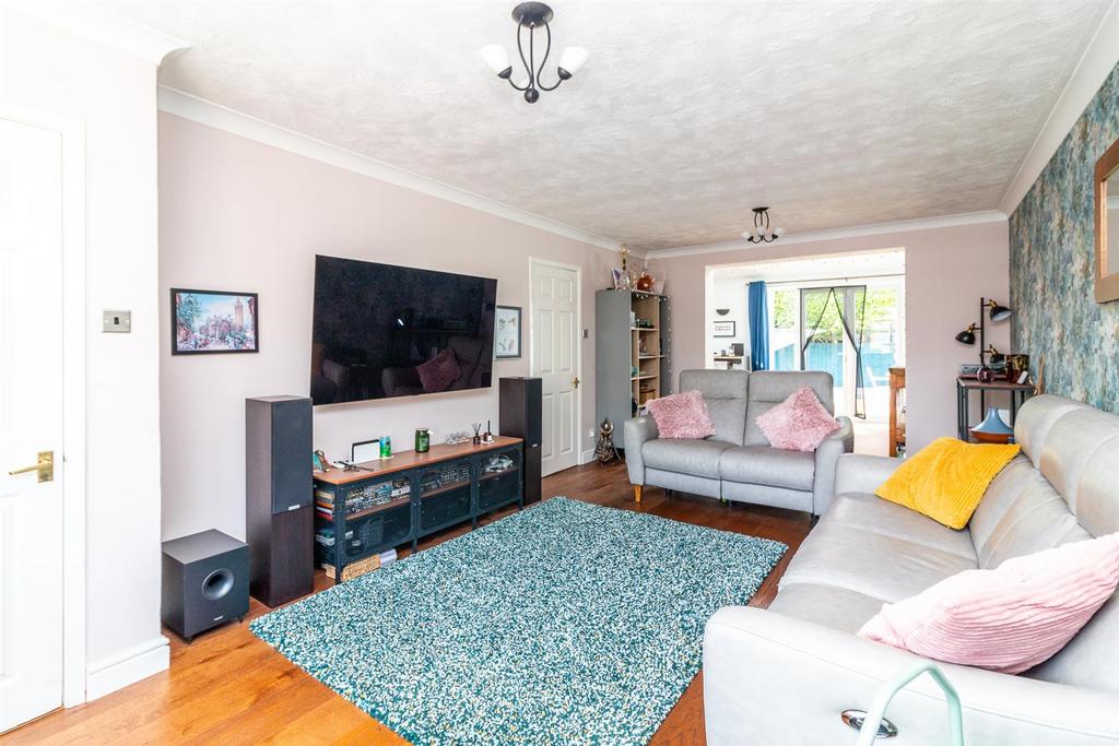 Westway, Cotgrave, Nottingham 4 bed detached house £340,000