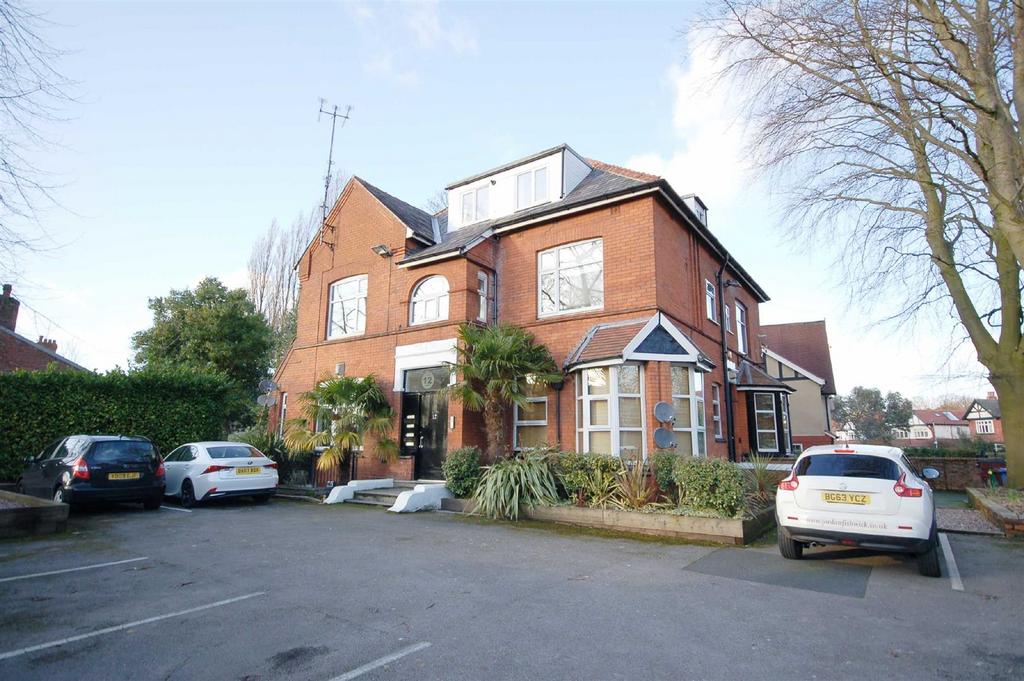 12 Barlow Moor Road 1 bed flat £925 pcm (£213 pw)