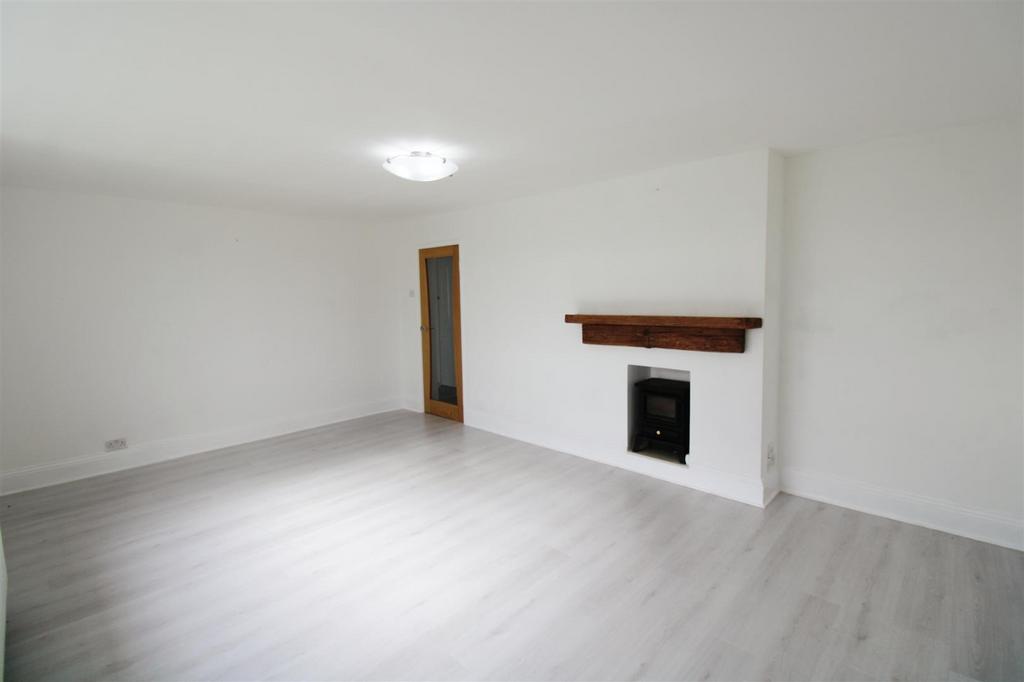 River Drive, South Shields 2 bed flat £625 pcm (£144 pw)
