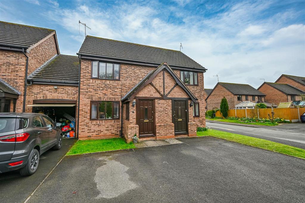 16 King Charles Way, Bridgnorth 2 bed townhouse £840 pcm (£194 pw)