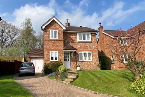 4 bedroom detached house for sale - Dingle Close, Macclesfield