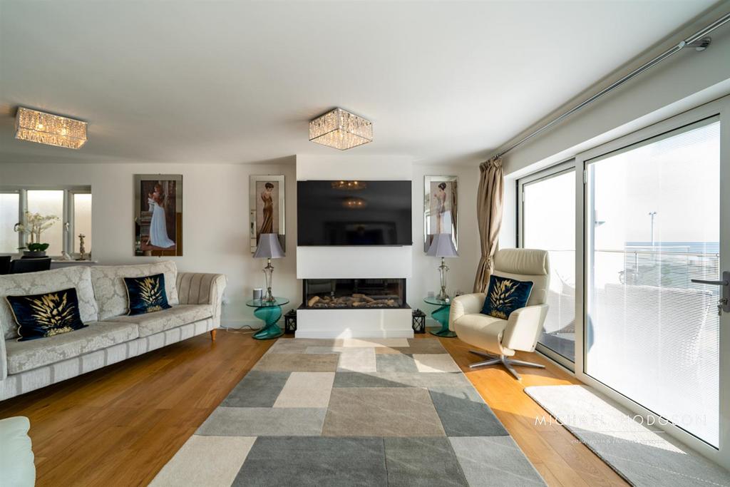 Living Room / Dining Room &amp; Kitchen Point